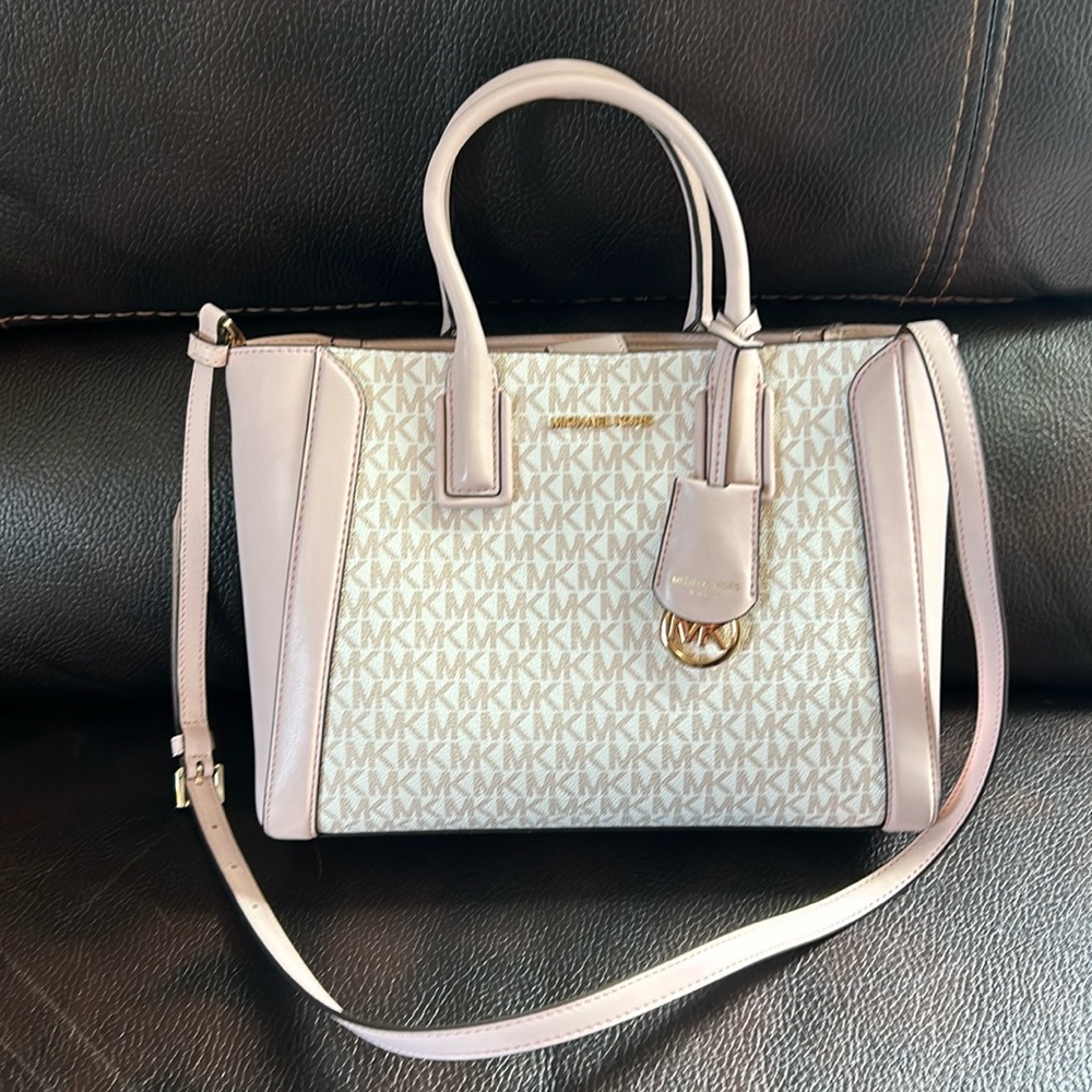 Michael Kors Tote